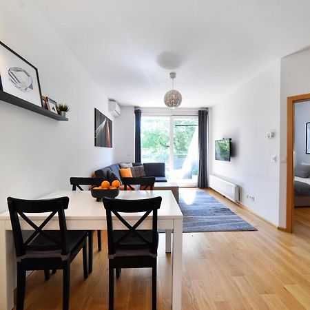 Block Apartment Park With Private Garage Parking Zagreb Ngoại thất bức ảnh
