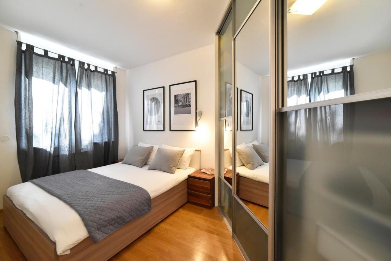 Block Apartment Park With Private Garage Parking Zagreb Ngoại thất bức ảnh